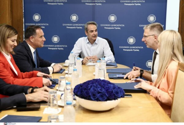 Μητσοτάκης στο Υπουργείο Υγείας: Νέος τηλεφωνικός αριθμός, 1566, για οποιαδήποτε απορία σχετικά με το ΕΣΥ, μέχρι τις 15 Ιουλίου