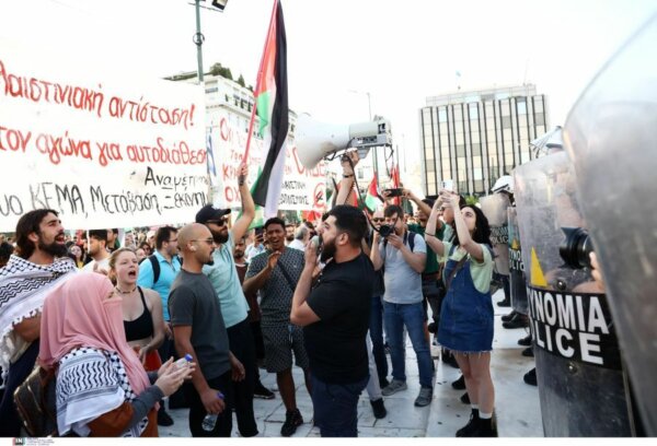 Μεγάλη συγκέντρωση αλληλεγγύης για την Παλαιστίνη στο Σύνταγμα