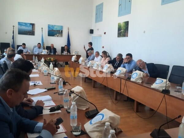 Έκκληση από δημάρχους για τα ελληνικά καφενεία και σχολεία της υπαίθρου