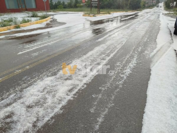‘Εντονη χαλαζόπτωση στον Παρνασσό (φωτογραφίες)