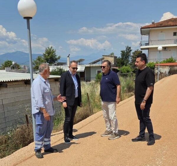 Στον Σταυρό Λαμίας  ο Δήμαρχος Πανουργιάς Παπαϊωάννου με τους Αντιδημάρχους Γιώργο Ποντίκα και Κώστα Σταυρογιάννη