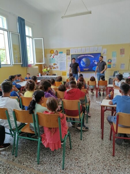 Τα παιδιά μέτρανε τ’άστρα…
