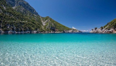 Θαψά! Η απάτητη και πανέμορφη παραλία του δήμου Κύμης Αλιβερίου