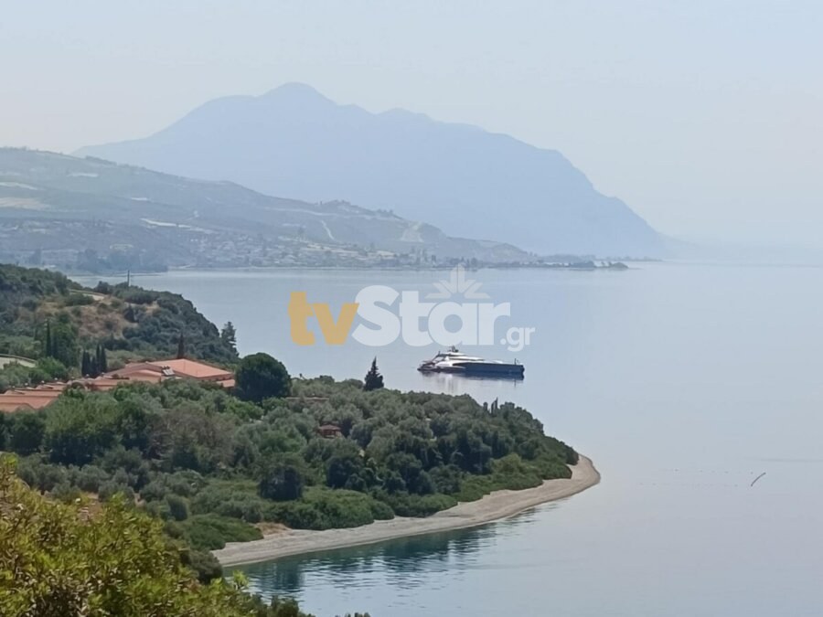 Σκάφος 40μ. Ρώσου μεγιστάνα στις Ροβιές της Βόρειας Εύβοιας
