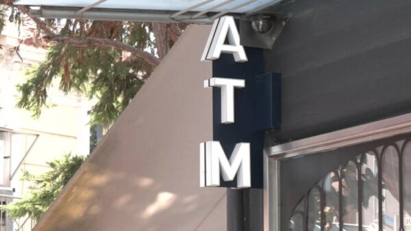 Ποιοι θα ωφεληθούν με τις νέες αυξήσεις που έρχονται στον ιδιωτικό τομέα- Φοροτεχνικός: “Μεγάλος μισθός- μεγάλη ωφέλεια” (video)