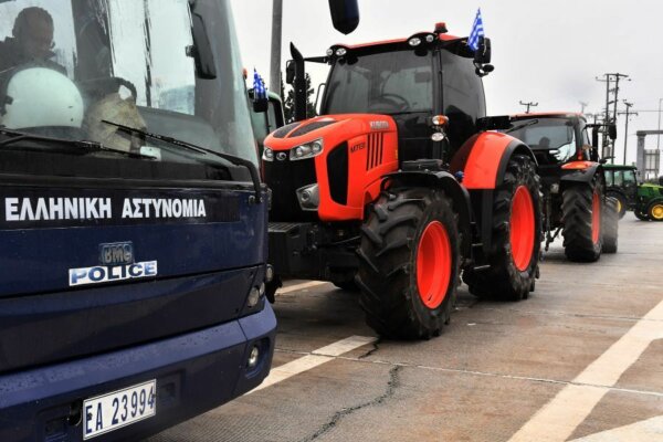 Πλήγμα στον χειμερινό τουρισμό με φόντο τις αγροτικές κινητοποιήσεις
