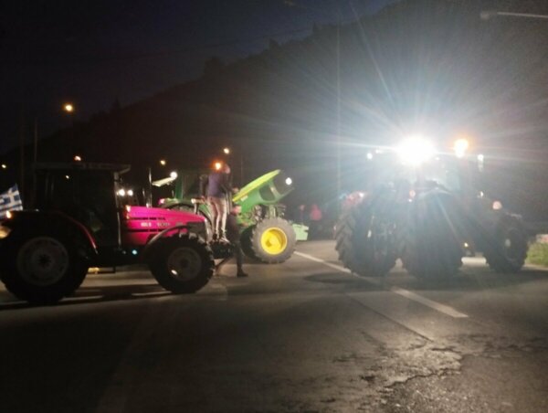 Έκλεισε και το απόγευμα η γέφυρα Χαλκίδας (video)