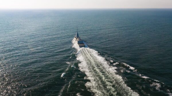 Έρχεται η φρεγάτα “Κίμων”, στην παραλαβή και ο ευεργέτης του Ναυτικού Λασκαρίδης (video)