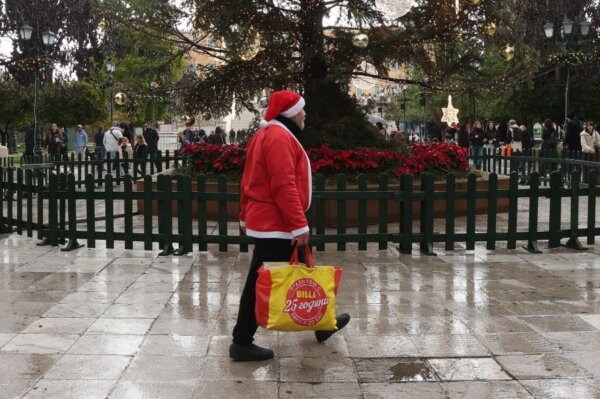 Ηλιόλουστος ο καιρός των Χριστουγέννων, υποχωρούν σταδιακά οι βροχές – Κρύο και χιόνια στα ορεινά την Πρωτοχρονιά