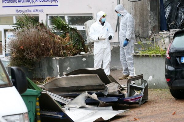 Θεσσαλονίκη: Ισχυρή έκρηξη σε τράπεζα στον Εύοσμο – Ζημιές σε πολυκατοικίες και αυτοκίνητα