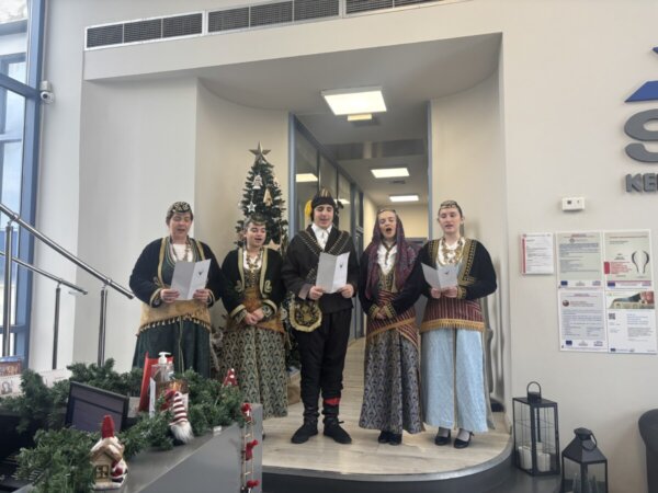 Ποντιακά κάλαντα στο Star Κεντρικής Ελλάδας (video)