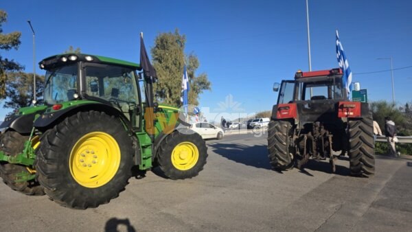Κλιμακώνουν οι αγρότες. Έκλεισαν τους παραδρόμους στην Αταλάντη. (video)
