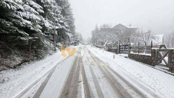 Χιόνι στον Τυμφρηστό. Σε κόκκινο συναγερμό η Στερεά για την κακοκαιρία.(video)