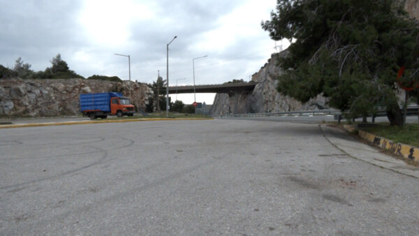 Μάζεψαν τα τρακτέρ από την Υψηλή Γέφυρα – Νέα σύσκεψη σήμερα το βράδυ