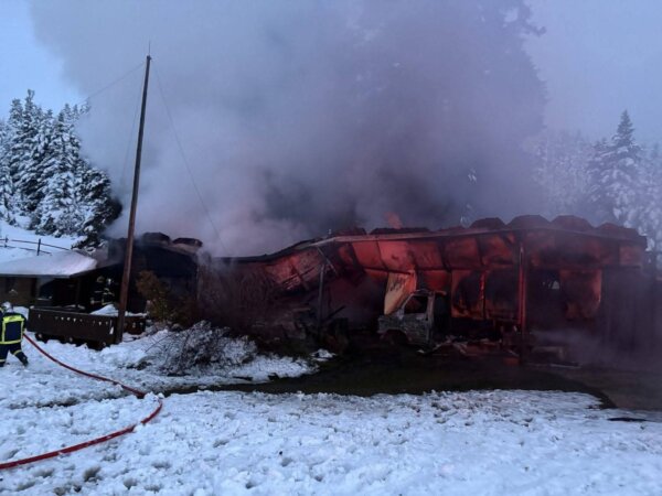 Φωτιά σε εγκαταστάσεις του Καταφυγίου Οίτης στην Παύλιανη