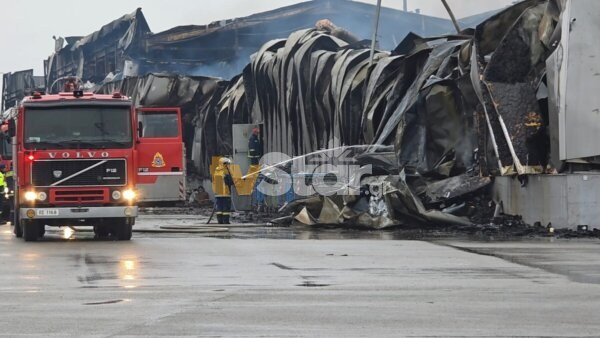 Βιολάντα: Καταθέσεις «φωτιά» από δεκάδες εργαζομένους για πολύμηνη οσμή στο μοιραίο εργοστάσιο – Φόβος για νέα ανάφλεξη