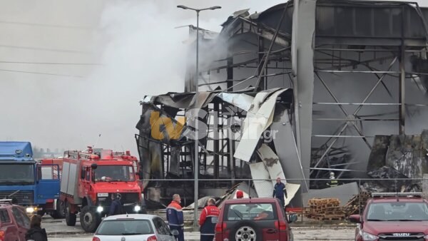 Τρίκαλα: Τριήμερο δημοτικό πένθος για τις πέντε νεκρές εργαζόμενες στο εργοστάσιο της Βιολάντα
