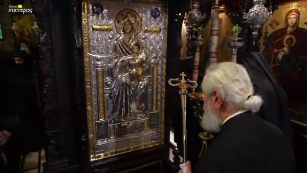 Ιστορική στιγμή στη μονή Τρικόρφου – Η ενθρόνιση της Παναγίας Τρικορφιώτισσας (video)