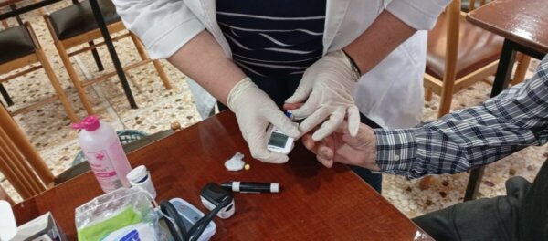 Δράση μέτρησης ζωτικών σημείων στα μέλη των ΚΑΠΗ του Δήμου Λοκρών (φωτο)