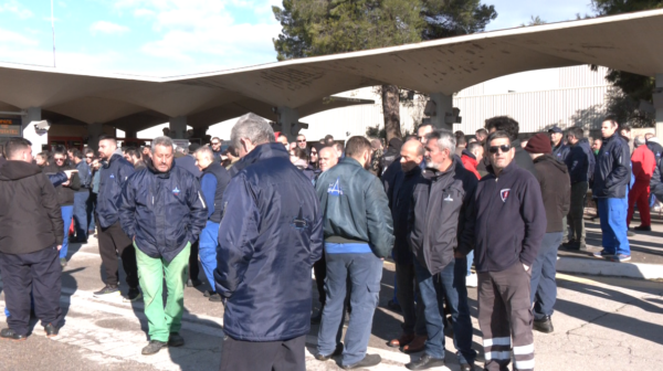 Συνεχίζουν τις κινητοποιήσεις τους οι εργαζόμενοι στην Ελληνική Αεροπορική Βιομηχανία