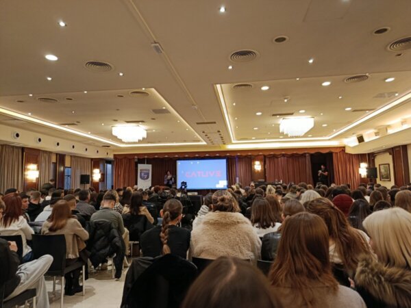 Το 5ο Γυμνάσιο Λαμίας στο 2ο Διεθνές Μαθητικό Συνέδριο για την Παγκόσμια Ημέρα Ελληνικής Γλώσσας