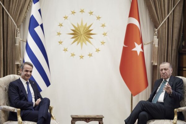 Σε εξέλιξη η συντάντηση του πρωθυπουργού Κυρ. Μητσοτάκη με τον Ρ.Τ. Ερντογάν στην Άγκυρα