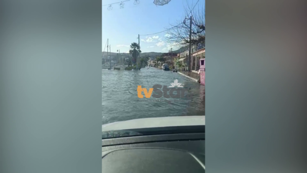 Η θάλασσα βγήκε στη στεριά στη Γλύφα Φθιώτιδας (video)