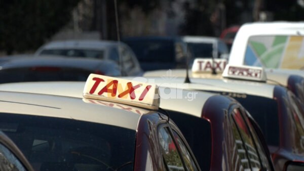 Αυτοκινητοπομπή των ταξί της Χαλκίδας – Τι σχεδιάζει η Περιφέρεια για τα ηλεκτροκίνητα οχήματα