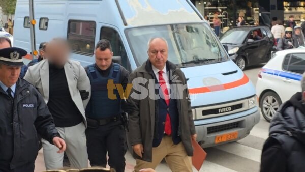 Στο δικαστικό  μέγαρο Λαμίας  ο Βούλγαρος ισοβίτης. (video)