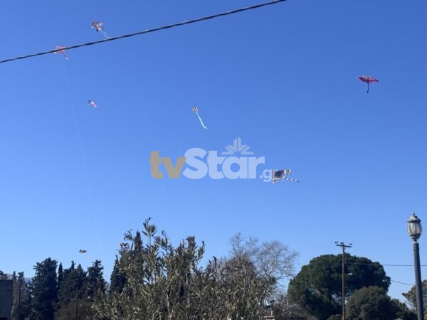 Καθαρά Δευτέρα: Γέμισε χαρταετούς ο ουρανός στην Αγία Μαρίνα