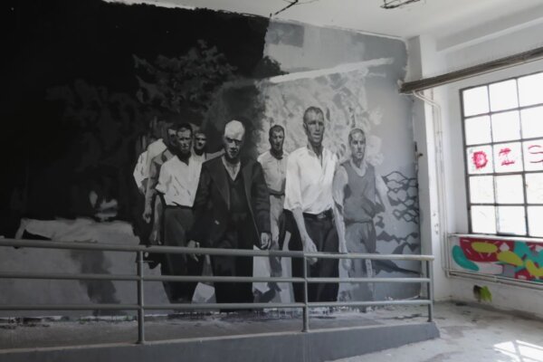 Καισαριανή: Τοιχογραφία προς τιμήν των “200” από φοιτητές της Σχολής Καλών Τεχνών