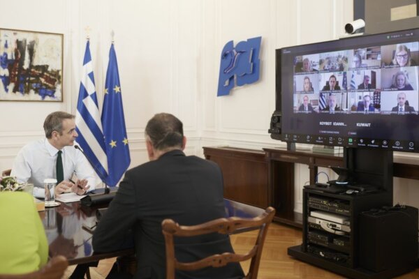 Μητσοτάκης: Ενημερώθηκε από τις πρεσβείες και τα προξενεία για την κατάσταση στη Μέση Ανατολή