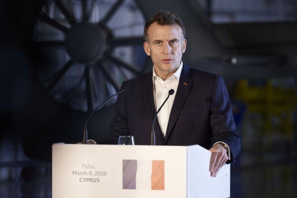 Ανάρτηση Μακρόν στα ελληνικά: Ευθύνη μας να προστατεύσουμε τους συμπολίτες μας και να αποτρέψουμε μια κλιμάκωση στην περιοχή