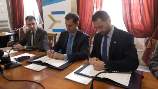 Ιδρύεται γραφείο εξωστρέφειας στην Περιφέρεια Στερεάς (video)