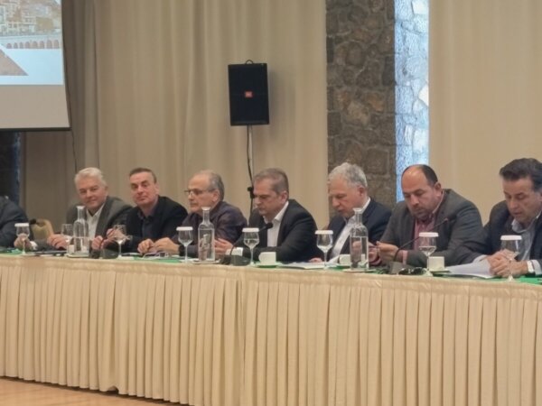 Στη συνάντηση εργασίας για την υλοποίηση των Περιφερειακών Επιχειρησιακών Προγραμμάτων ο Δήμαρχος Δελφών