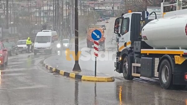 Λαμία: Προσοχή στους οδηγούς. Επικίνδυνη η οδός Λαρίσης. (video)