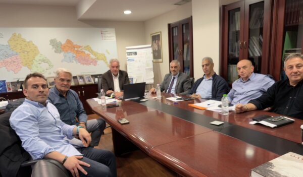 Σύσκεψη στην 5η Υ.Πε. για τη λειτουργεία του Κέντρου Ακτινοθεραπείας – Ογκολογικής Κλινικής στο Νοσοκομείο Λαμίας.