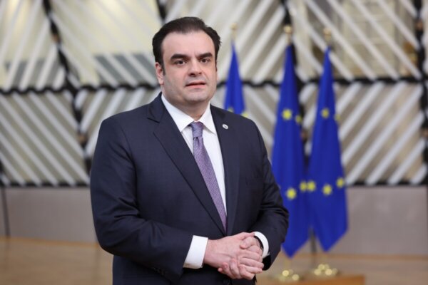 Κυριάκος Πιερρακάκης: «Πρέπει να εστιάσουμε στο πώς θα στηρίξουμε τα νοικοκυριά, τις επιχειρήσεις και τους πολίτες»