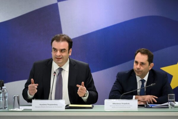 Πιερρακάκης: Πακέτο 300 εκατ. ευρώ για τα καύσιμα – Ποιοι και πόσα δικαιούνται