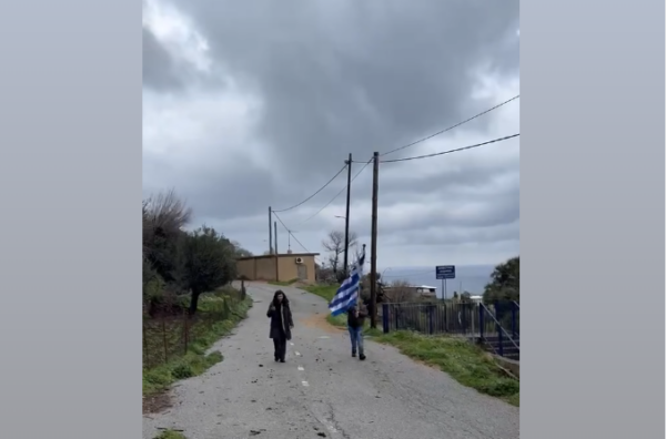 Υπερηφάνεια για τον μοναδικό μαθητή και τη δασκάλα του στην ακριτική Αμυγδαλιά Καρύστου