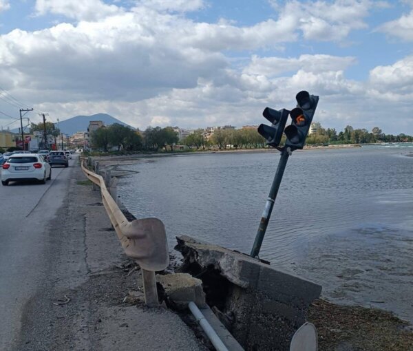 Εύβοια: Ανησυχία για τη διάβρωση του πιο κεντρικού διασυνδετικού δρόμου του νησιού