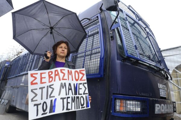 Διακόπηκε για τη Μ. Δευτέρα η δίκη για τα Τέμπη – “Όχι” της εισαγγελέως στο αίτημα Κωνσταντοπούλου για κάμερες