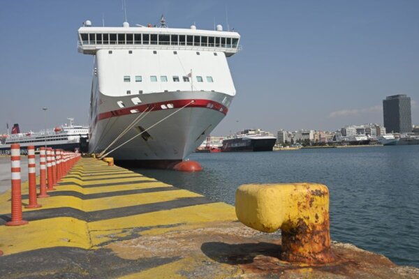 Δεμένα τα πλοία για Κρήτη – Θυελλώδεις άνεμοι «παγώνουν» τα δρομολόγια