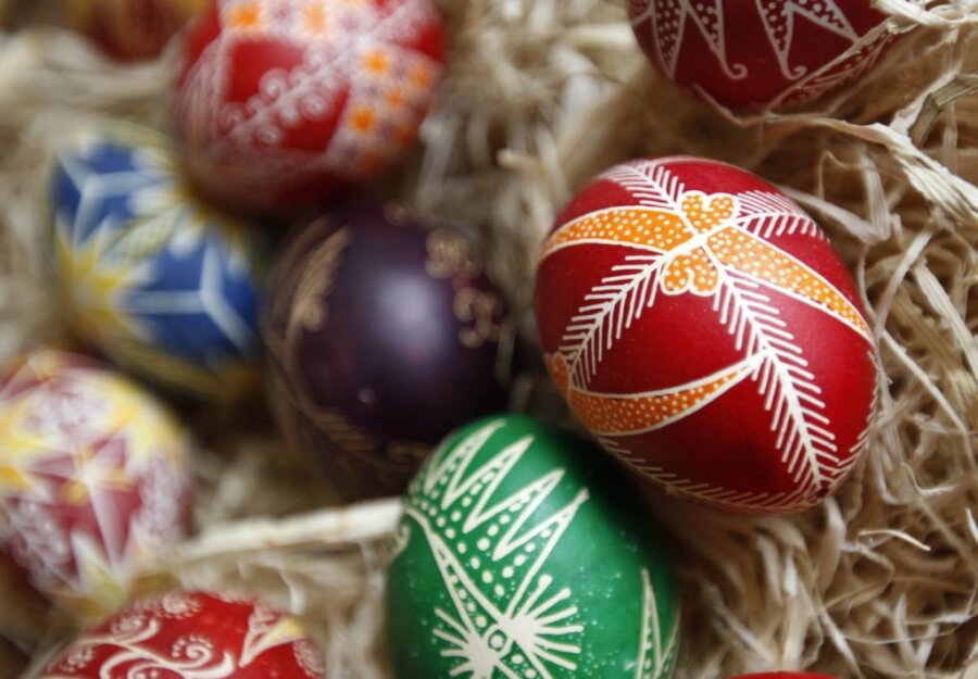 Painted Easter eggs are displayed during an open workshop at the Ethnographic Institute and Museum in Sofia April 15, 2011.    REUTERS/Oleg Popov (BULGARIA - Tags: SOCIETY RELIGION)