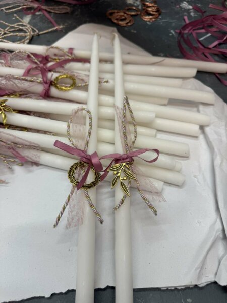 Πασχαλινές λαμπάδες από τα Εικαστικά Εργαστήρια για τους εργαζόμενους του Δήμου Λαμιέων (ΦΩΤΟ)