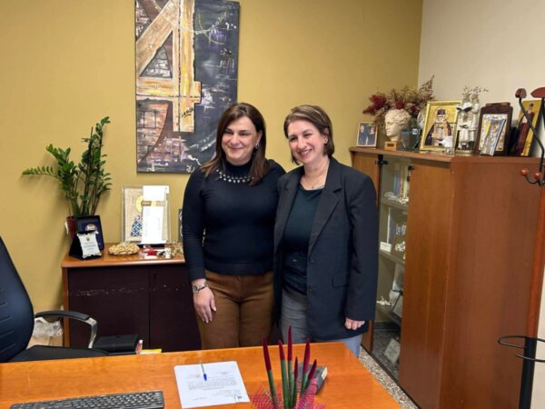 Δύο νέους μόνιμους υπαλλήλους καλωσόρισε ο Δήμος Αμφίκλειας – Ελάτειας