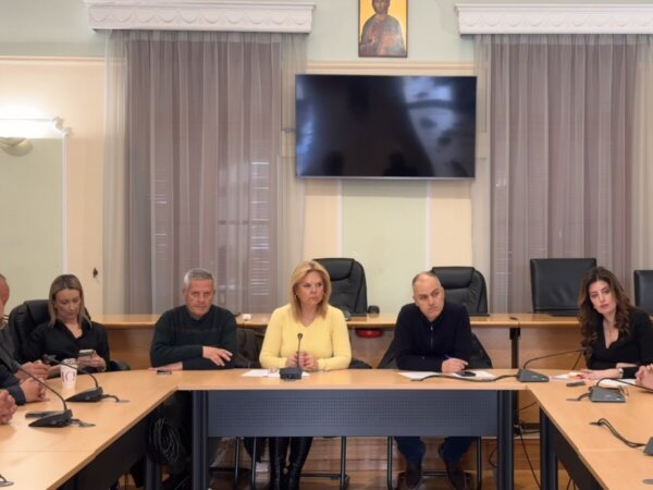 Σύσκεψη για το έργο εγκατάστασης του καλωδίου υπερύψηλης τάσης στον Μύτικα. Σύσσωμοι σε άμεσες ενέργειες και κινητοποιήσεις φορείς και κάτοικοι (ΦΩΤΟ)