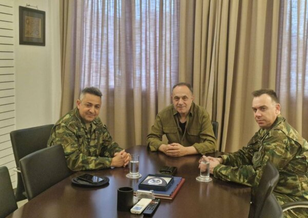 Συνάντηση του Δημάρχου Λαμιέων με το νέο Διοικητή του Κέντρου Εκπαίδευσης Νεοσυλλέκτων