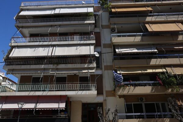 Προφυλακιστέος ο 50χρονος για τους θανάτους μάνας και κόρης σε διαμέρισμα στου Ζωγράφου