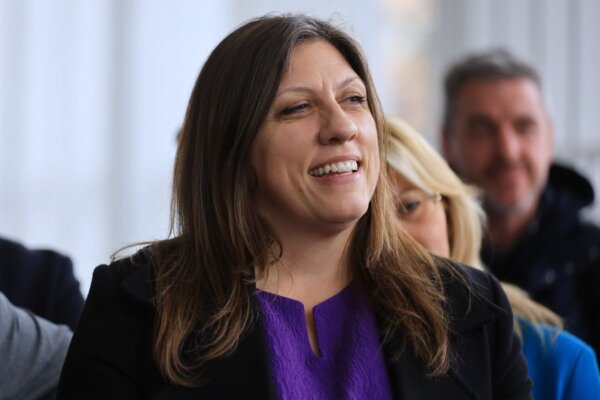 Την καταδίκη της Ζωής Κωνσταντοπούλου από το νομικό κόσμο για τη συμπεριφορά της στις δικαστικές αίθουσες ζητά η Ένωση Δικαστών και Εισαγγελέων